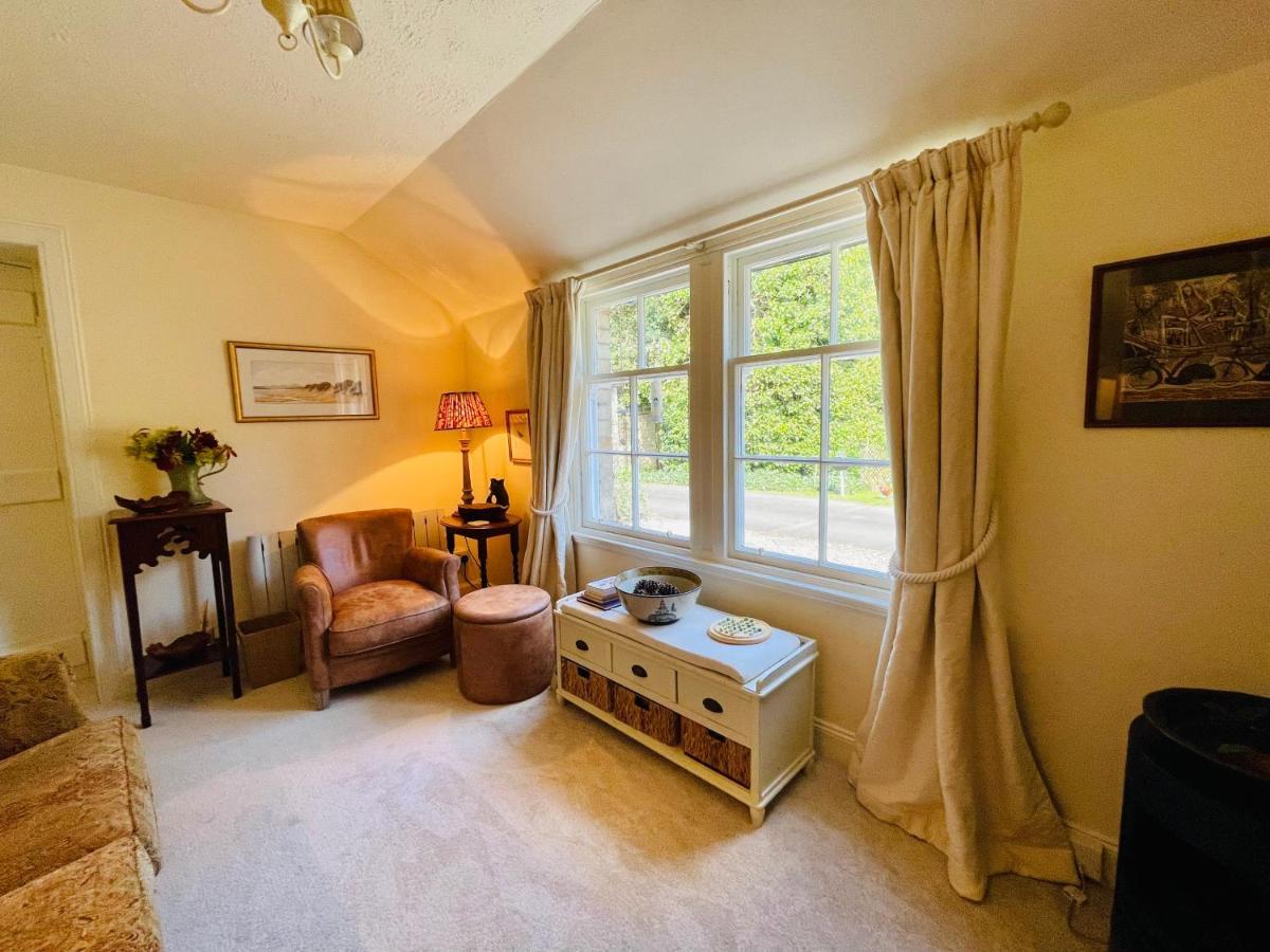 Carnell Country Estate & Holiday Cottages In Ayrshire Hurlford 外观 照片